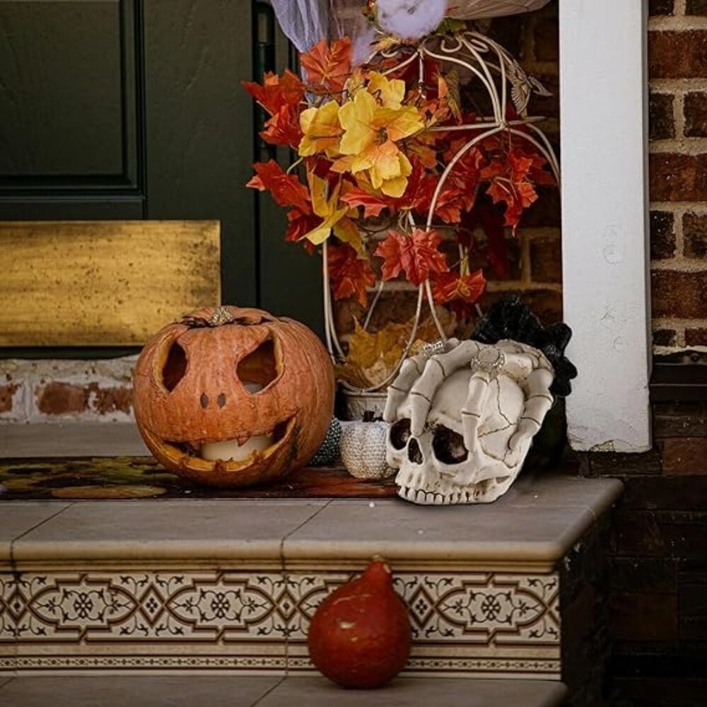 Skull Halloween Home Decor Statue - Picture 4 of 7